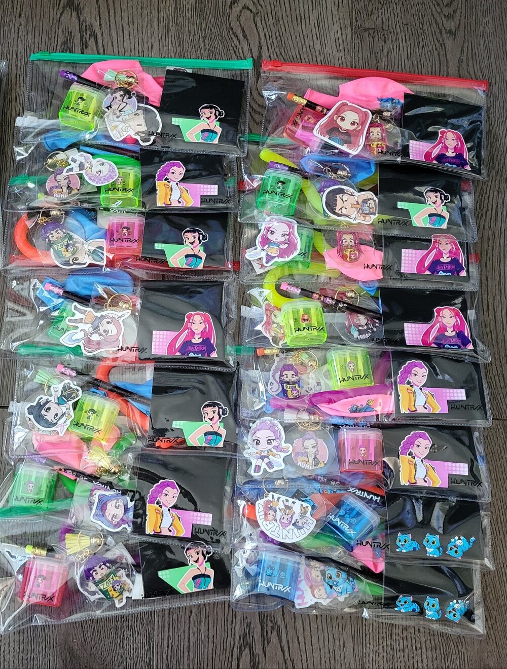 Huntrix Birthday Party Favor Return Gift Set Kpop Demon Hunters
